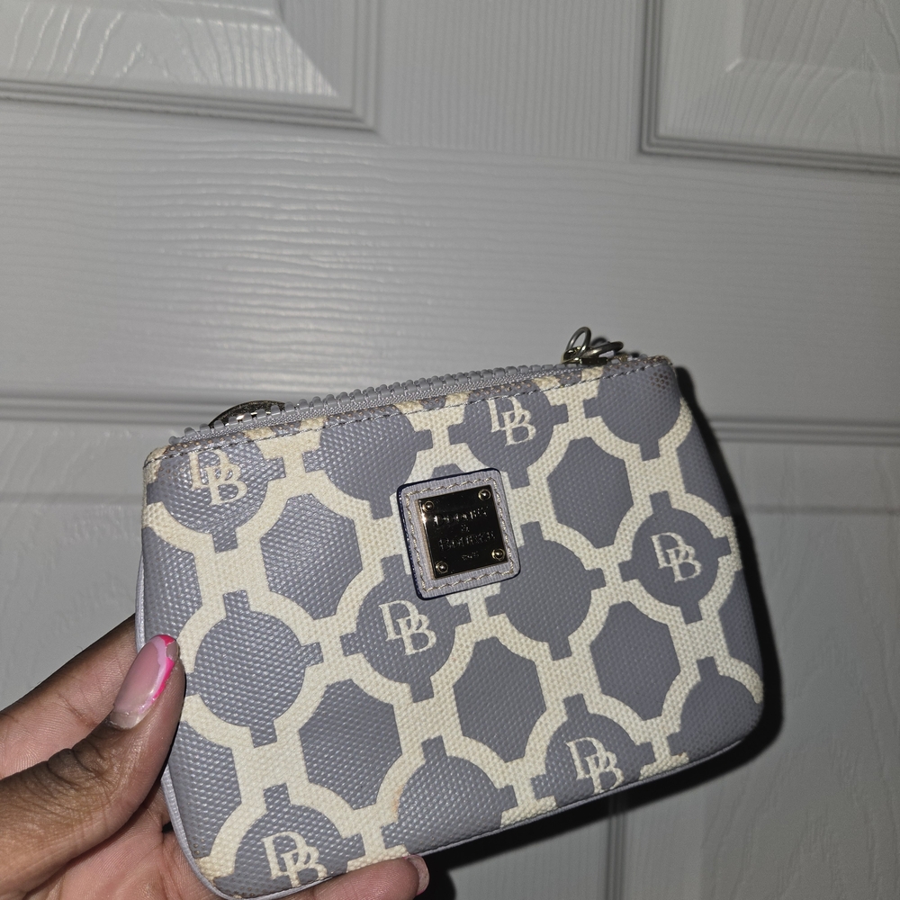 Dooney & Bourke Gray and Cream Geometric Wallet